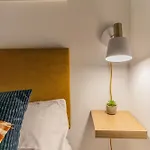 Modern Comfort In The Heart Of Lägenhet