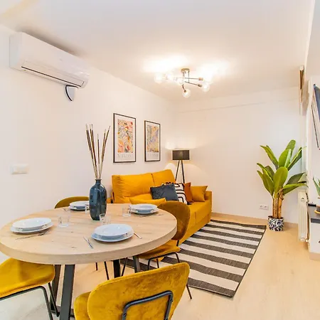 Διαμέρισμα Modern Comfort In The Heart Of *
