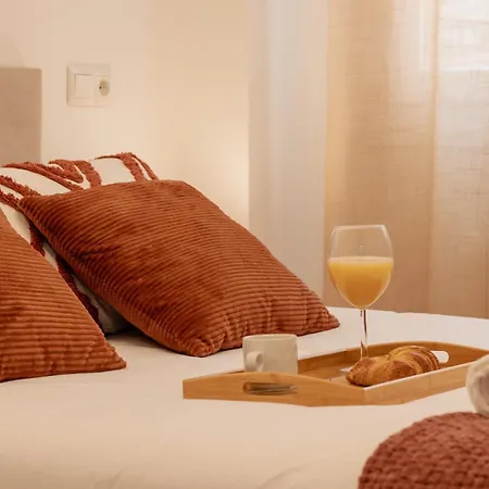 Modern Comfort In The Heart Of Apartamento Saragoça