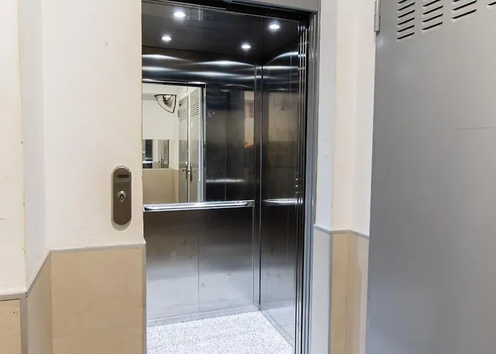 Modern Comfort In The Heart Of Apartment *